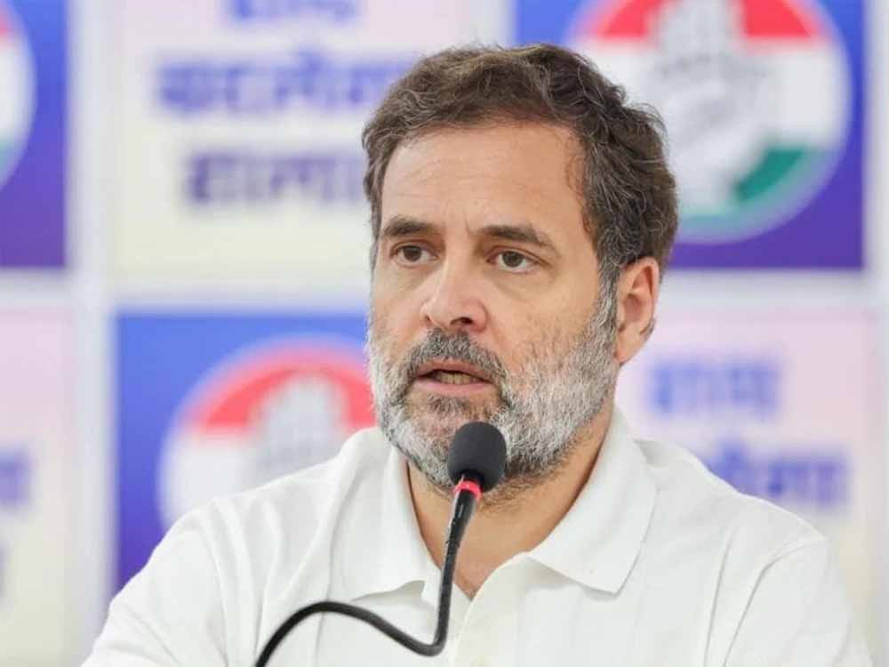 सेना पर टिप्पणी मामला: राहुल गांधी ने लखनऊ कोर्ट में किया सरेंडर, मिली जमानत सेना पर टिप्पणी मामला: राहुल गांधी ने लखनऊ कोर्ट में किया सरेंडर, मिली जमानत
