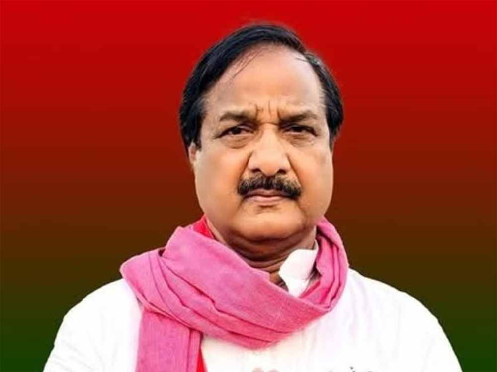 सपा MP रामभुआल निषाद की मुश्किलें बढ़ीं, NBW के बाद भी गैरहाजिर, कोर्ट ने SSP को लिखा पत्र सपा MP रामभुआल निषाद की मुश्किलें बढ़ीं, NBW के बाद भी गैरहाजिर, कोर्ट ने SSP को लिखा पत्र