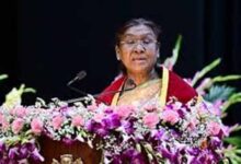 मुख्यमंत्री योगी बिना थके, बिना रुके कार्य कर रहे हैं, डॉक्टर व नर्स को भी ऐसा ही बनना होगाः राष्ट्रपति