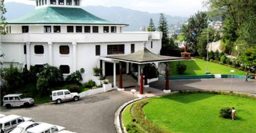 सिक्किम हाईकोर्ट का आदेश: सड़क हादसे में मृत मजदूर के परिजनों को बीमा कंपनी दे मुआवजा सिक्किम हाईकोर्ट का आदेश: सड़क हादसे में मृत मजदूर के परिजनों को बीमा कंपनी दे मुआवजा