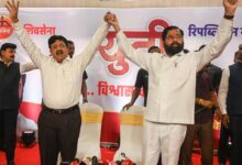 मराठी एकता पर शिंदे का दलित दांव: आंबेडकर के पोते को किया साथ