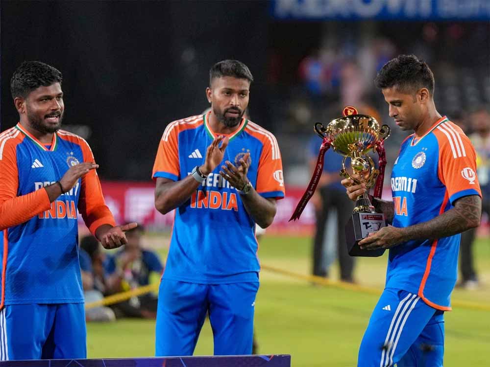 टी20 वर्ल्ड कप 2026: अब तक 15 टीमों ने किया क्वालीफाई, बाकी 5 टीमें कहां से आएंगी? टी20 वर्ल्ड कप 2026: अब तक 15 टीमों ने किया क्वालीफाई, बाकी 5 टीमें कहां से आएंगी?