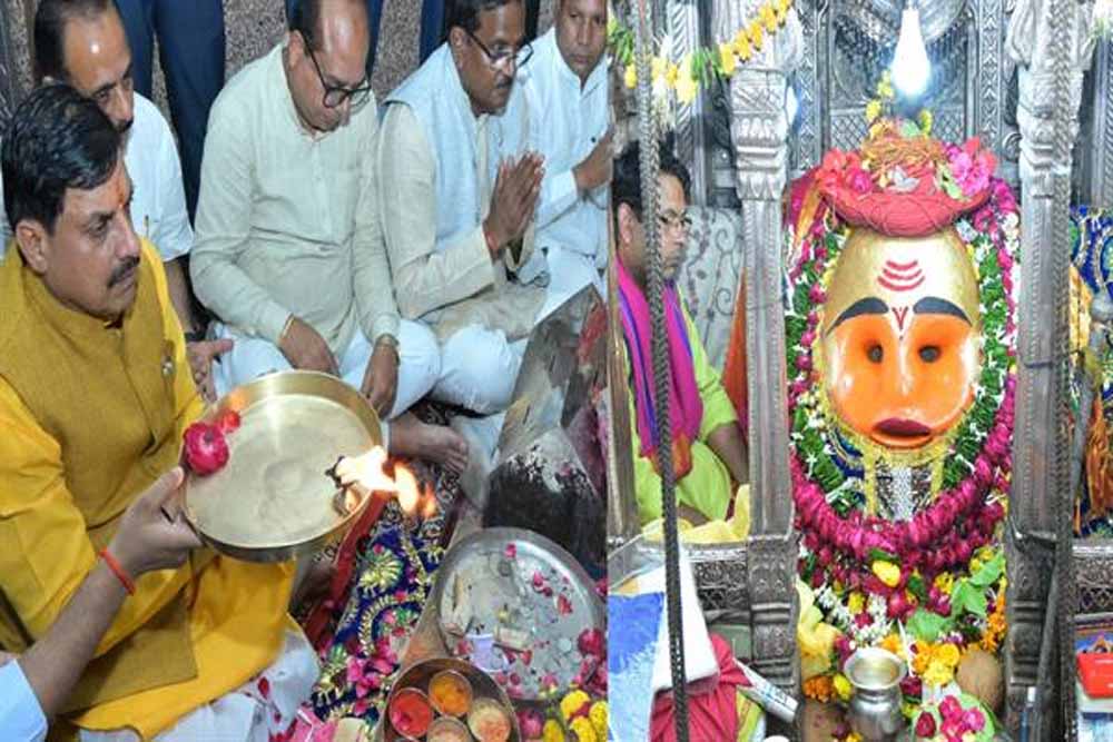 मुख्यमंत्री डॉ. यादव ने क्षिप्रा नदी पर निर्माणाधीन घाटों का जायजा लिया मुख्यमंत्री डॉ. यादव ने क्षिप्रा नदी पर निर्माणाधीन घाटों का जायजा लिया
