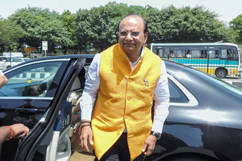 दिल्ली में फर्जी आधार कार्ड पर कार्रवाई तेज, उपराज्यपाल ने दिए सख्त निर्देश