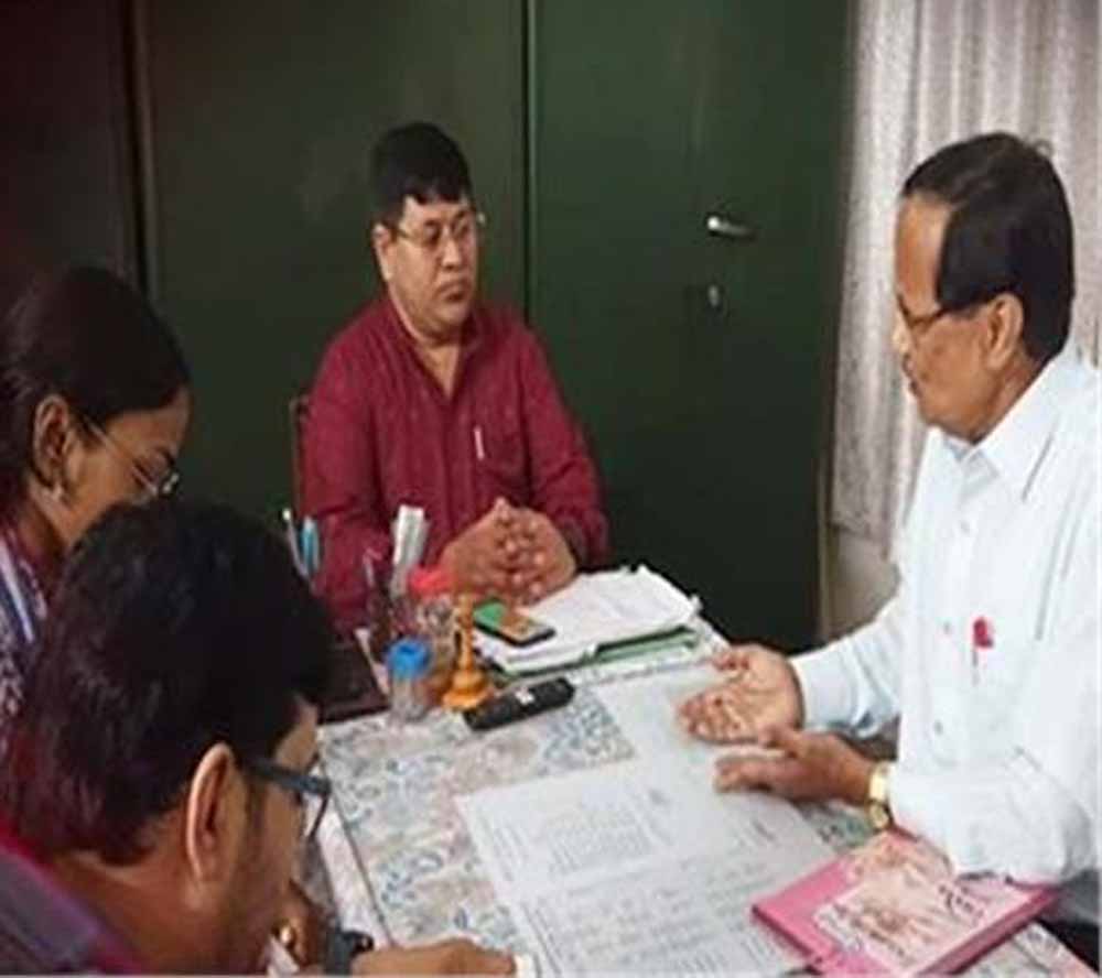 शिक्षक उत्पीड़न प्रकरण: अभिभावकों ने उठाई उच्चस्तरीय जांच की मांग शिक्षक उत्पीड़न प्रकरण: अभिभावकों ने उठाई उच्चस्तरीय जांच की मांग