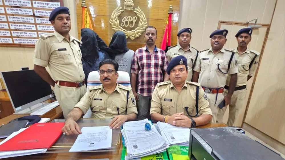 बिहार पुलिस की बड़ी कार्रवाई: फर्जी डॉक्यूमेंट गैंग का पर्दाफाश, 210 नकली जन्म प्रमाण पत्र बरामद