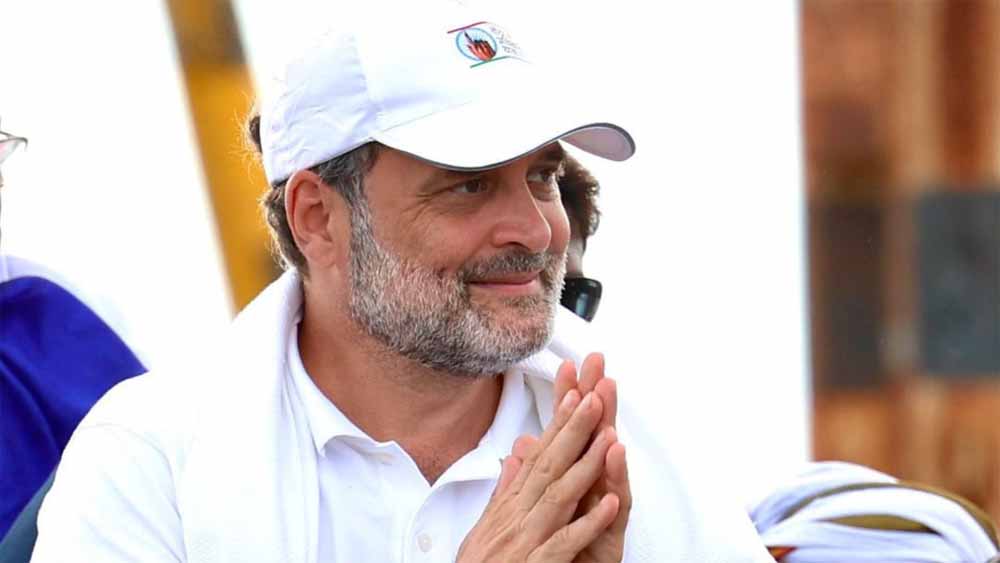 चुनाव आयोग पर राहुल गांधी का निशाना, गुजरात की पार्टियों के चंदे को लेकर उठाए सवाल चुनाव आयोग पर राहुल गांधी का निशाना, गुजरात की पार्टियों के चंदे को लेकर उठाए सवाल