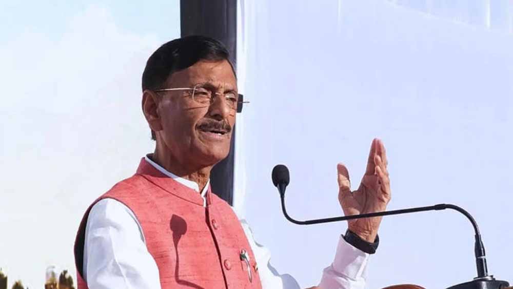 मंत्री संजय सेठ से मिले कृष्ण प्रणामी सेवा धाम ट्रस्ट के शिष्य, दिया मंदिर दर्शन का निमंत्रण मंत्री संजय सेठ से मिले कृष्ण प्रणामी सेवा धाम ट्रस्ट के शिष्य, दिया मंदिर दर्शन का निमंत्रण