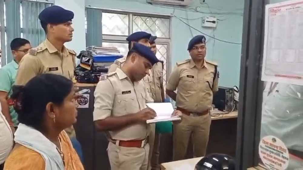 परिवहन विभाग में बड़ा घोटाला: चार कर्मियों ने हड़पे 2.30 करोड़ रुपये, ऑडिट में खुली टैक्स चोरी परिवहन विभाग में बड़ा घोटाला: चार कर्मियों ने हड़पे 2.30 करोड़ रुपये, ऑडिट में खुली टैक्स चोरी