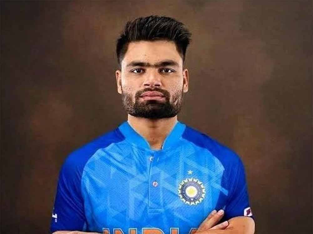 फैंस को झटका: चुनाव आयोग ने रिंकू सिंह को मतदाता जागरूकता अभियान से हटाया