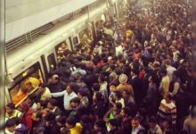 रक्षा बंधन पर दिल्ली मेट्रो में उमड़ा सैलाब, 81 लाख से ज्यादा यात्रियों ने किया सफर