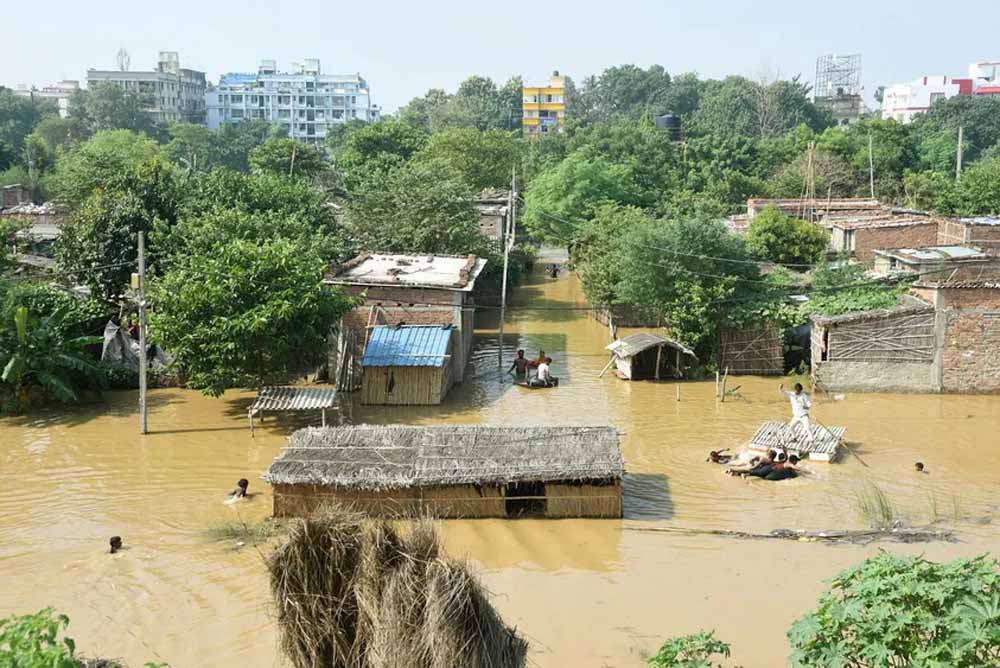 लगातार बारिश से बिहार में गंगा समेत सभी नदियां उफान पर, अबतक 19 लोगों की मौत