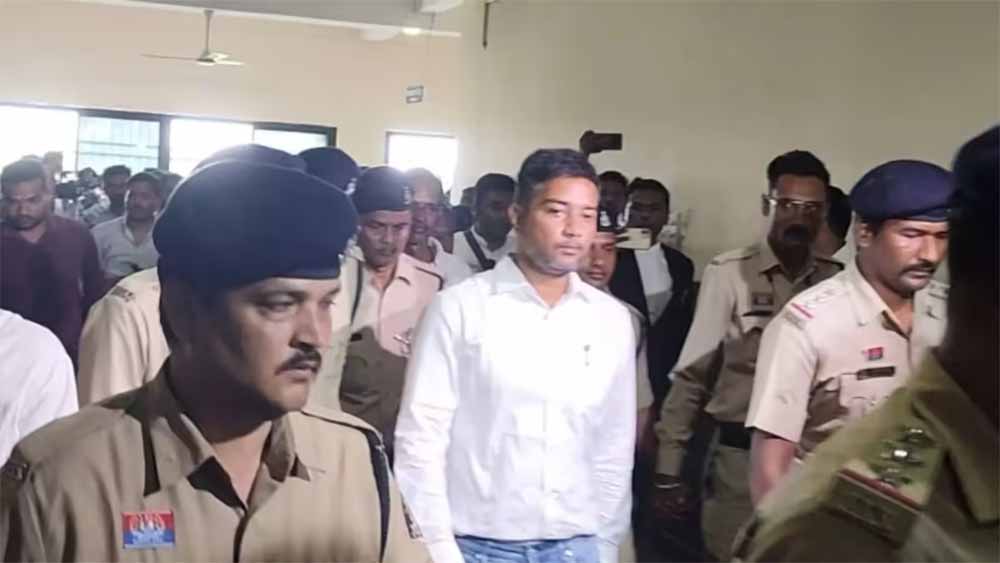 बुखार से पीड़ित चैतन्य बघेल को मिलेगी विशेष सुविधा, हाईकोर्ट ने जेल प्रशासन को दिए निर्देश, अगली सुनवाई  दो हफ्ते बाद