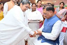 रक्षाबंधन के पावन पर्व पर मुख्यमंत्री विष्णु देव साय को ब्रह्मकुमारी बहनों ने बाँधी राखी