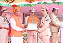 स्वतंत्रता दिवस समारोह: मुख्यमंत्री ने 35 पुलिस अधिकारियों एवं जवानों को पुलिस पदकों से किया सम्मानित