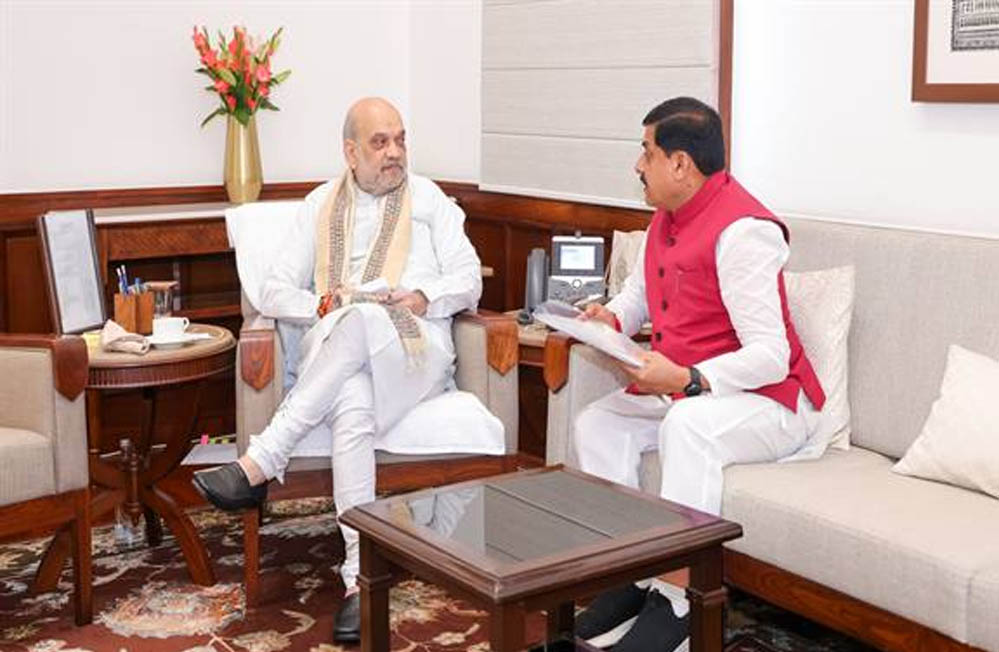 मुख्यमंत्री डॉ. यादव ने केंद्रीय गृह एवं सहकारिता मंत्री अमित शाह से नई दिल्ली में की सौजन्य भेंट