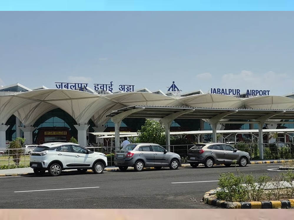 डुमना एयरपोर्ट पर हाईकोर्ट की सख्ती, हालात न सुधरे तो बंद करने पर विचार