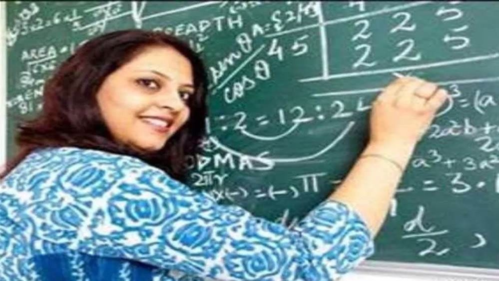 एमपी में 7 हजार से ज्यादा असिस्टेंट प्रोफेसर पद खाली, भर्ती पर सस्पेंस