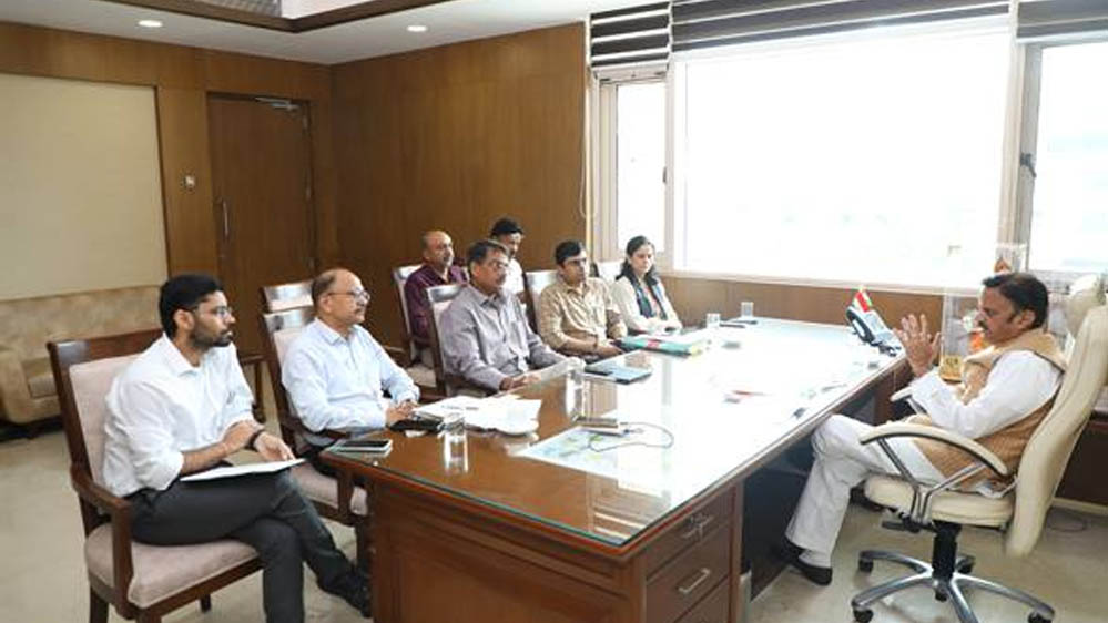 बॉण्ड डॉक्टर्स की कार्यस्थल में उपस्थिति सुनिश्चित की जाए : उप मुख्यमंत्री शुक्ल बॉण्ड डॉक्टर्स की कार्यस्थल में उपस्थिति सुनिश्चित की जाए : उप मुख्यमंत्री शुक्ल