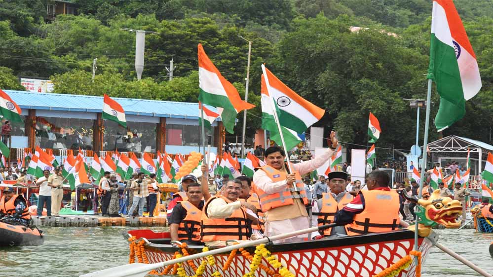 CM मोहन यादव का ऐलान: भोपाल बोट क्लब पर चलेंगे शिकारे, मिलेगा डल झील जैसा अनुभव CM मोहन यादव का ऐलान: भोपाल बोट क्लब पर चलेंगे शिकारे, मिलेगा डल झील जैसा अनुभव