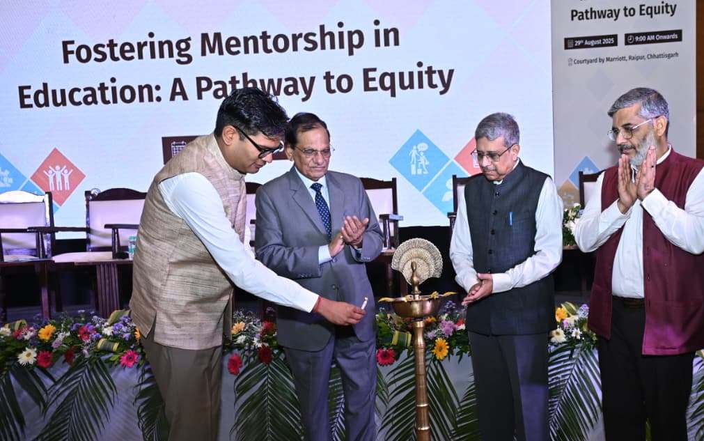 शिक्षा में मेंटरशिप सामाजिक न्याय और समान अवसर का मजबूत आधार: वित्त मंत्री ओ. पी. चौधरी’ शिक्षा में मेंटरशिप सामाजिक न्याय और समान अवसर का मजबूत आधार: वित्त मंत्री ओ. पी. चौधरी’
