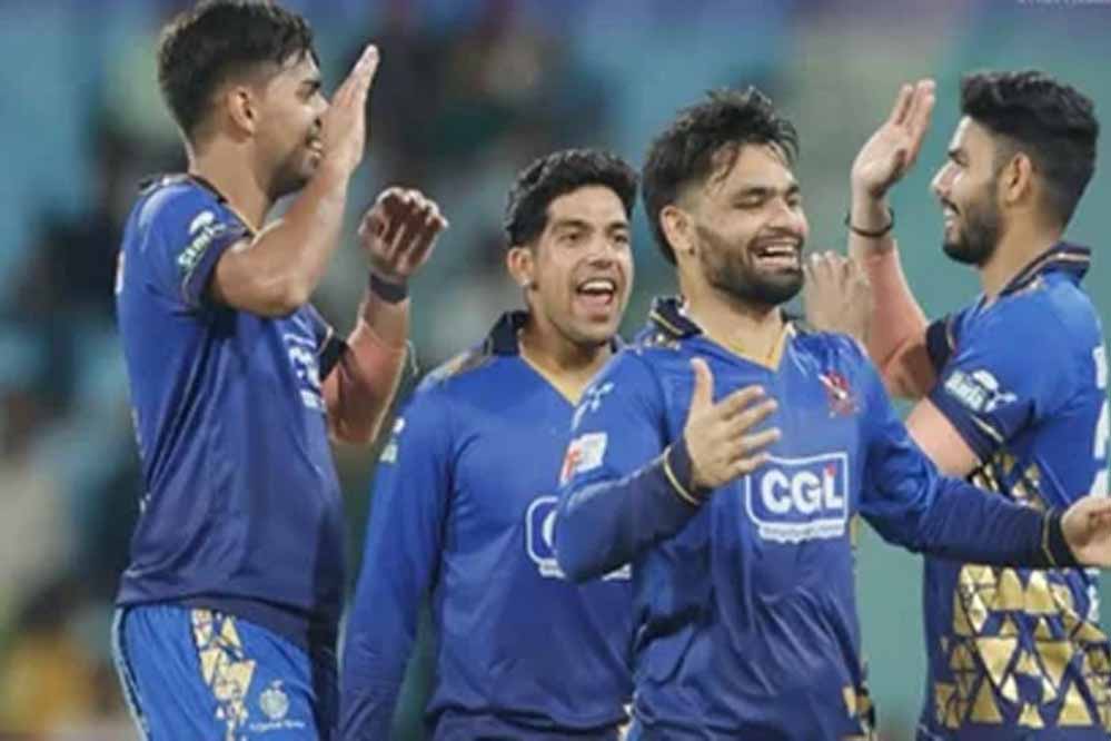 रिंकू सिंह ने पहली ही गेंद पर मारा बोल्ड, बैटिंग नहीं मिली तो बॉलिंग में छाए, पहली गेंद पर बोल्ड कर मैच में मचाया धमाल रिंकू सिंह ने पहली ही गेंद पर मारा बोल्ड, बैटिंग नहीं मिली तो बॉलिंग में छाए, पहली गेंद पर बोल्ड कर मैच में मचाया धमाल