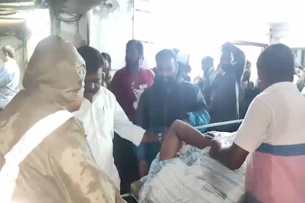 जन्माष्टमी शोभायात्रा में हादसा: बिजली के तारों से टकराया रथ, 5 की मौत, केंद्रीय मंत्री के गनमैन घायल