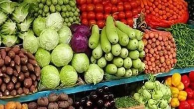 बरसात में सब्जियों की कीमतें आसमान छू रही, टमाटर 80 और शिमला मिर्च 120 रुपए प्रति किलो