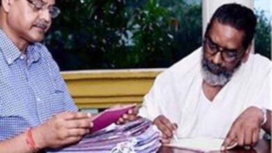 पिता के निधन का गम, फिर भी CM हेमंत राज्य सेवा में जुटे