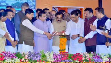 गडकरी ने किया एमपी के सबसे लंबे फ्लाईओवर का लोकार्पण, वीरांगना रानी दुर्गावती के नाम पर रखा गया गडकरी ने किया एमपी के सबसे लंबे फ्लाईओवर का लोकार्पण, वीरांगना रानी दुर्गावती के नाम पर रखा गया