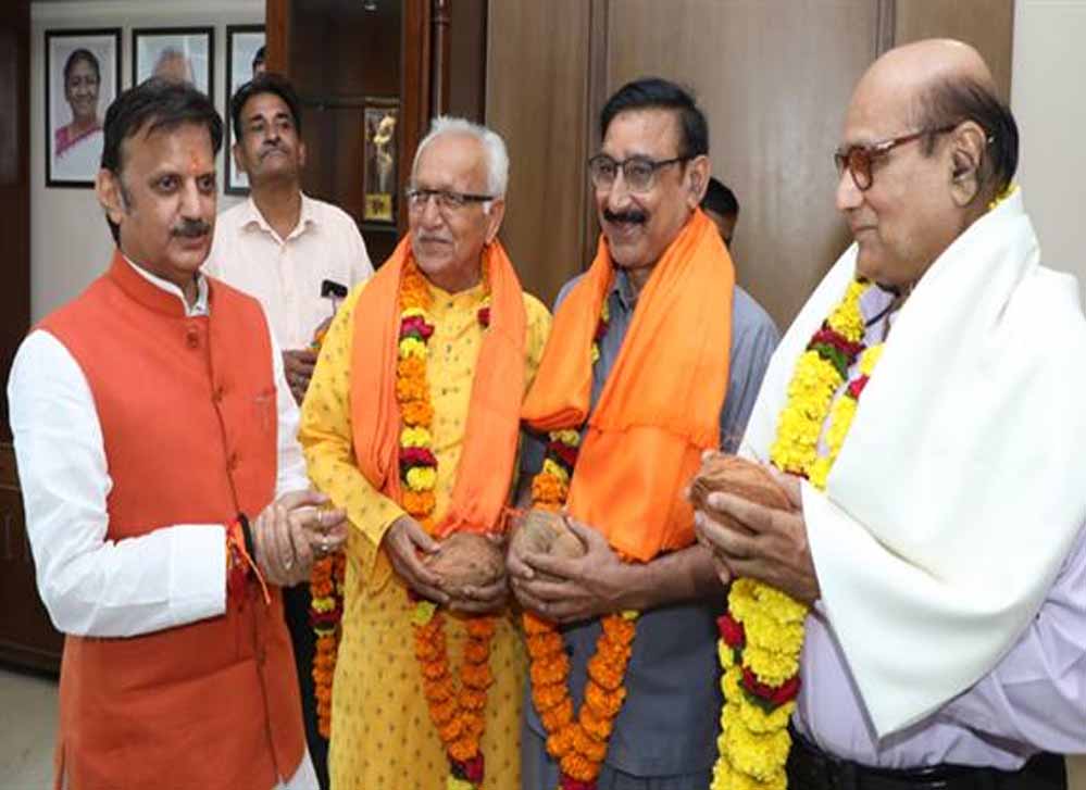 संस्कृति, परंपरा, संवेदना और विचारों को आगामी पीढ़ियों तक पहुँचाते हैं साहित्यकार : उप मुख्यमंत्री शुक्ल संस्कृति, परंपरा, संवेदना और विचारों को आगामी पीढ़ियों तक पहुँचाते हैं साहित्यकार : उप मुख्यमंत्री शुक्ल