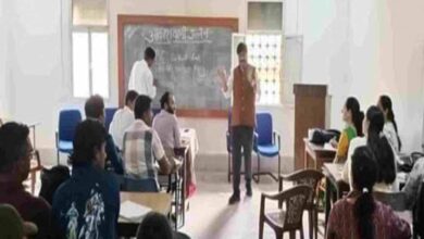 आकाशवाणी उज्जैन के सभी कार्यक्रम अब एफ.एम. 102.5 मेगाहर्ट्ज पर सुनें