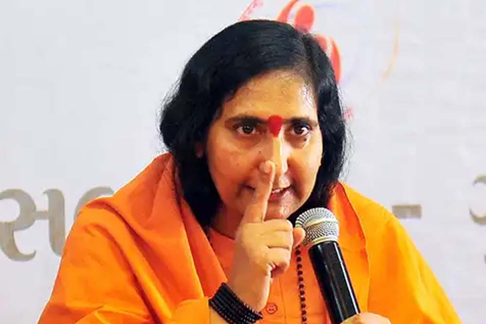 बयान पर मचा बवाल, साध्वी ऋतंभरा ने मांगी माफी – कहा ‘मैं भी इंसान हूं बयान पर मचा बवाल, साध्वी ऋतंभरा ने मांगी माफी – कहा ‘मैं भी इंसान हूं