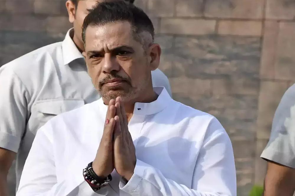 रॉबर्ट वाड्रा को राउंड 28 अगस्त तक कोर्ट में पेश होने का नोटिस, ED ने बताया ‘स्पष्ट मनी लॉन्ड्रिंग केस’ रॉबर्ट वाड्रा को राउंड 28 अगस्त तक कोर्ट में पेश होने का नोटिस, ED ने बताया ‘स्पष्ट मनी लॉन्ड्रिंग केस’