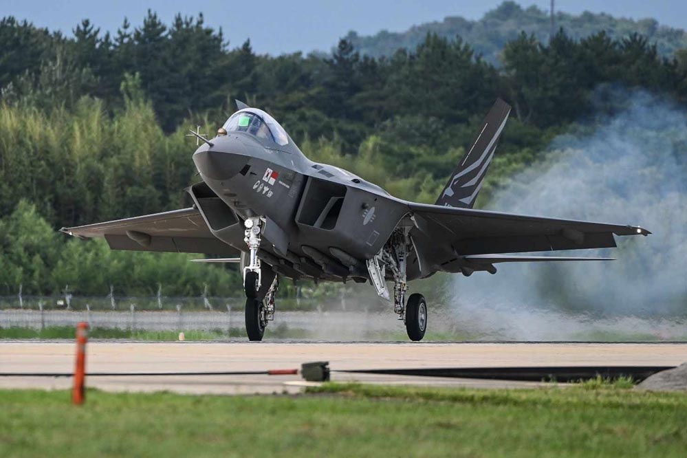 भारत की नजर अब दक्षिण कोरिया के KF-21 फाइटर जेट पर, अमेरिकी-रूसी जेट्स से आगे की सोच