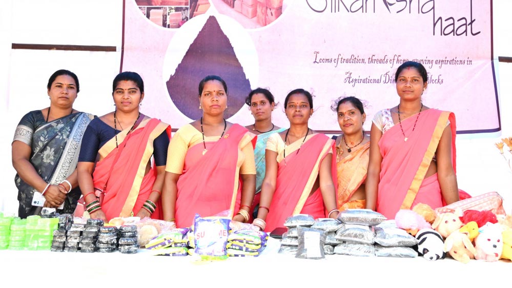 रायपुर : बकरी पालन से आत्मनिर्भरता की मिसाल बनी जय बड़ादेव महिला समूह