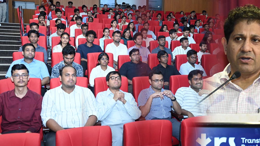 रायपुर : हरित विकास की दिशा में ग्रामीण क्षेत्रों की भूमिका सबसे महत्त्वपूर्ण-उपमुख्यमंत्री विजय शर्मा रायपुर : हरित विकास की दिशा में ग्रामीण क्षेत्रों की भूमिका सबसे महत्त्वपूर्ण-उपमुख्यमंत्री विजय शर्मा