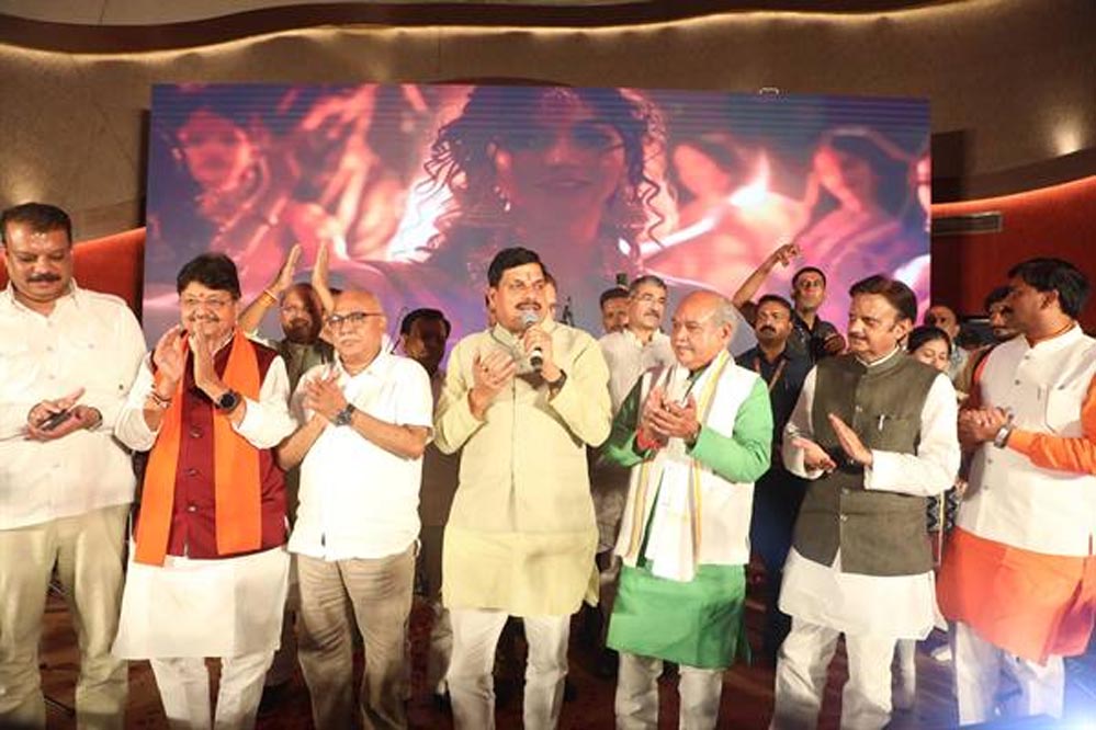 भगवान श्रीकृष्ण के जीवन के प्रसंगों की “कृष्णायन में प्रस्तुति सराहनीय : मुख्यमंत्री डॉ. यादव