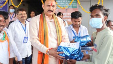 रायपुर : स्वास्थ्य मंत्री श्याम बिहारी जायसवाल ने बीजापुर के भैरमगढ़ स्वास्थ्य केंद्र का किया निरीक्षण