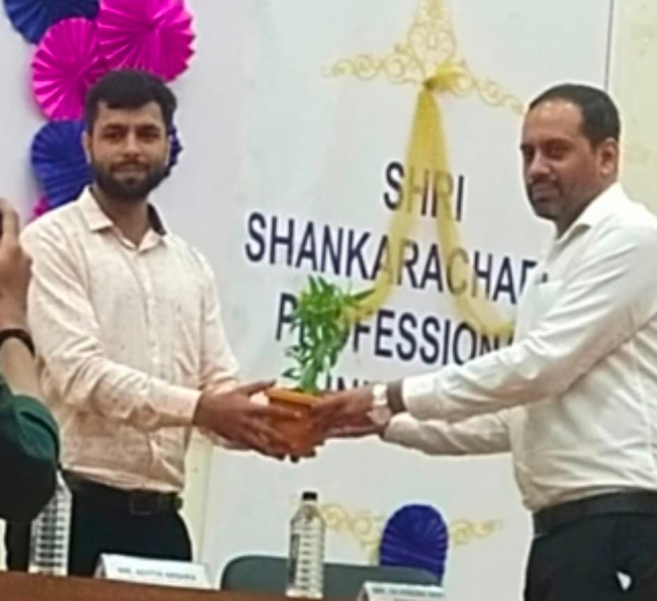 श्री शंकराचार्य प्रोफेशनल यूनिवर्सिटी में, अगली पीढ़ी की दवाओं पर राष्ट्रीय सेमिनार हुआ संपन्न श्री शंकराचार्य प्रोफेशनल यूनिवर्सिटी में, अगली पीढ़ी की दवाओं पर राष्ट्रीय सेमिनार हुआ संपन्न
