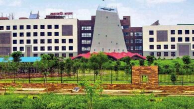 सार्वजनिक खुले मैदानों, सार्वजनिक मार्गों, फुटपाथों, चौराहों और सार्वजनिक खुले स्थानों पर पंडाल या अस्थाई संरचनाओं के निर्माण की अनुमति के लिए शासन ने जारी किए दिशा-निर्देश