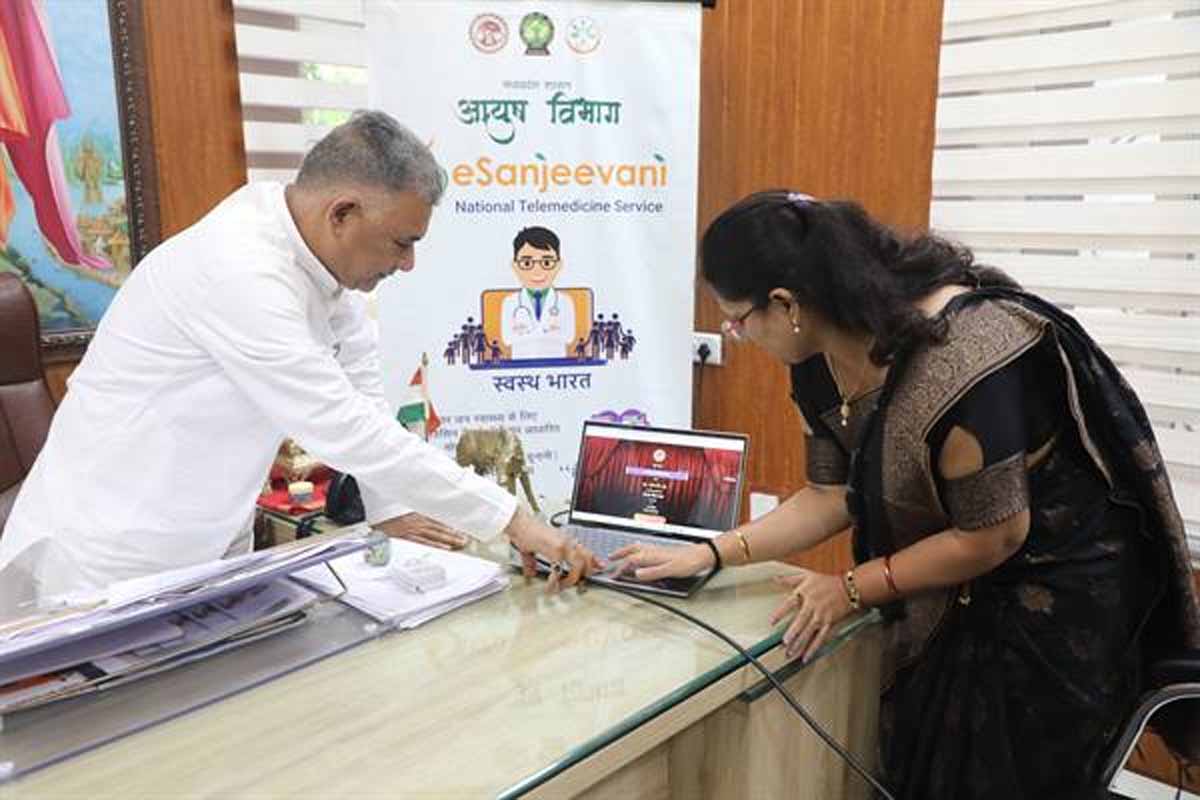 आयुष मंत्री परमार ने वैद्य आपके द्वार योजना ई-संजीवनी पोर्टल का किया शुभारंभ आयुष मंत्री परमार ने वैद्य आपके द्वार योजना ई-संजीवनी पोर्टल का किया शुभारंभ
