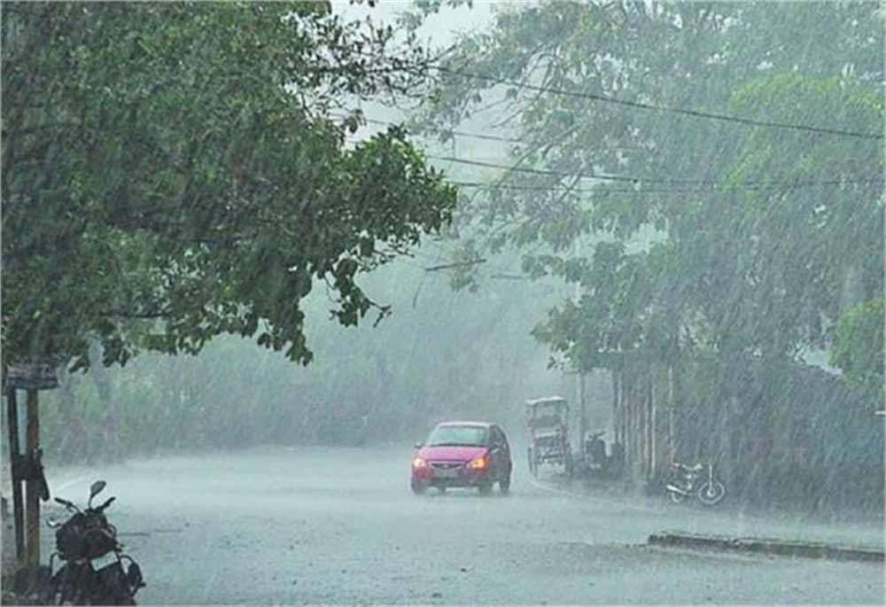 अगले 72 घंटे बेहद महत्वपूर्ण, IMD ने इन राज्यों में भारी बारिश और तूफानी चेतावनी जारी अगले 72 घंटे बेहद महत्वपूर्ण, IMD ने इन राज्यों में भारी बारिश और तूफानी चेतावनी जारी