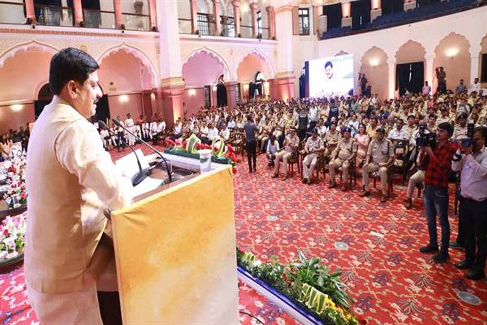 डायल-112 सेवा त्वरित प्रक्रिया और सहायता का है वादा : मुख्यमंत्री डॉ. यादव