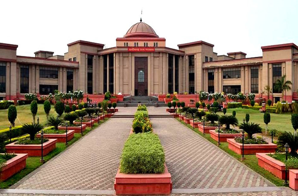 प्राइवेट स्कूलों की फीस पर सरकार को मिली छूट, हाईकोर्ट ने एक्ट 2020 को बताया वैध प्राइवेट स्कूलों की फीस पर सरकार को मिली छूट, हाईकोर्ट ने एक्ट 2020 को बताया वैध