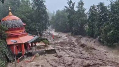 जम्मू-कश्मीर में बादल फटने से तबाही का डर, कई घरों के बहने की आशंका, राहत कार्य जारी