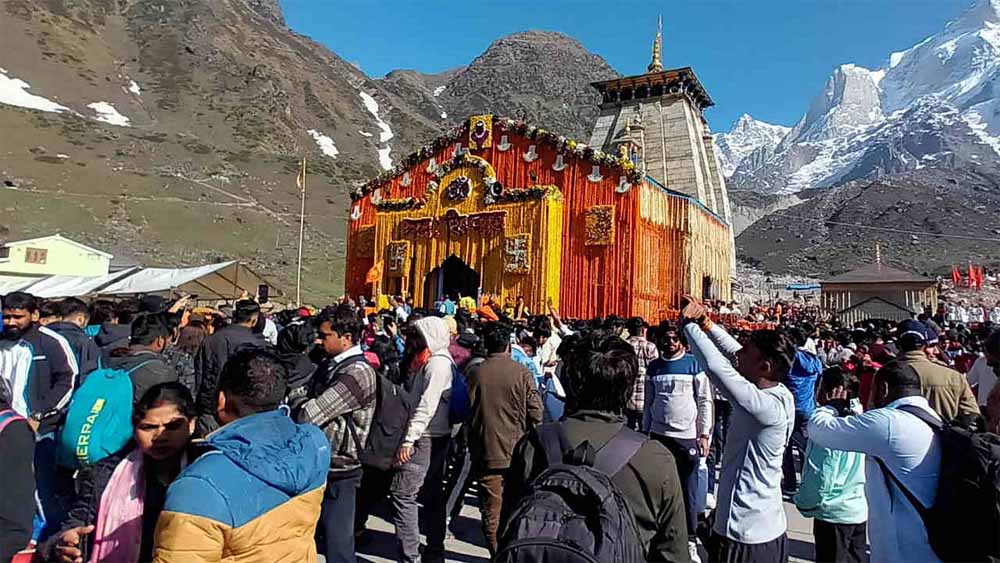 चार दिन बाद फिर शुरू हुई केदारनाथ यात्रा, 2000 से अधिक श्रद्धालु हुए प्रस्थान