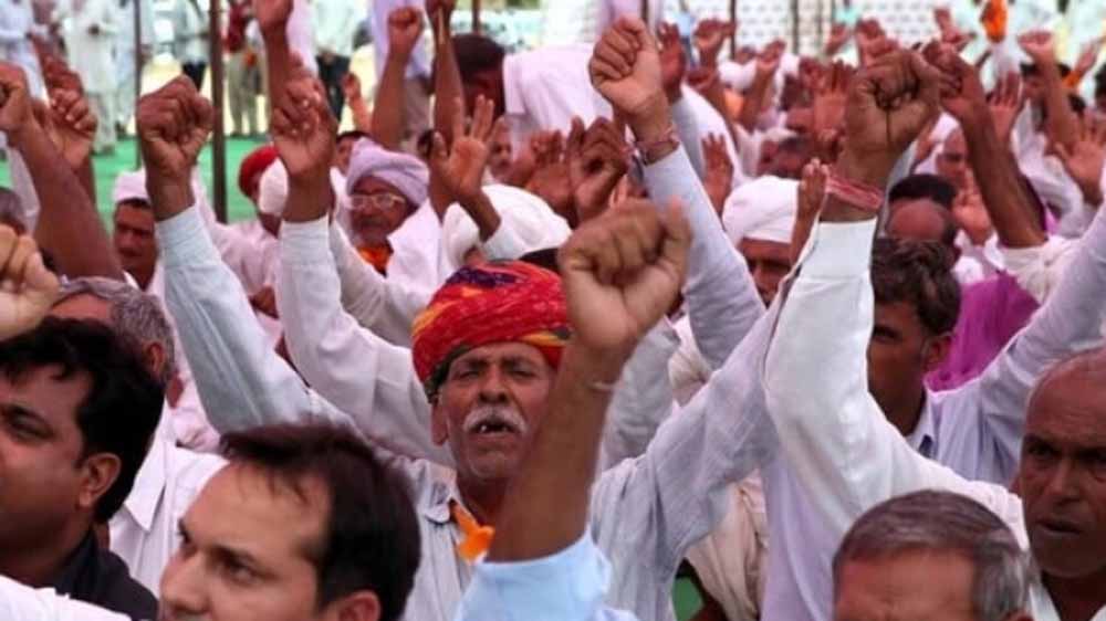 मोदी सरकार के फैसले पर RSS से जुड़े किसान संगठन का ऐतराज, वापस लेने की रखी मांग मोदी सरकार के फैसले पर RSS से जुड़े किसान संगठन का ऐतराज, वापस लेने की रखी मांग