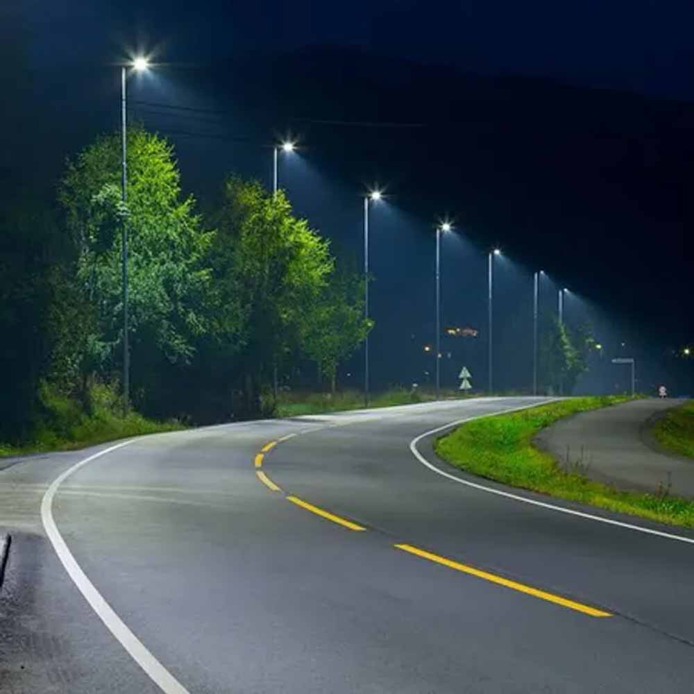 कोयंबटूर में सेव एनर्जी मुहिम, 122 स्थानों पर लगे मोशन सेंसर सोलर स्ट्रीट लाइट