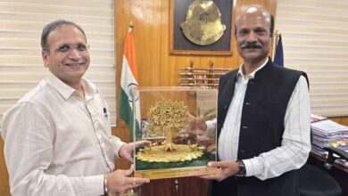 पुलिस महानिदेशक मकवाना से वन बल प्रमुख अम्बाडे़ ने की भेंट